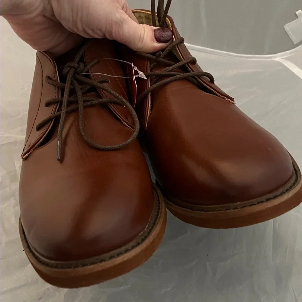 NWT Deer Stags Ballard Brown Faux Leather Chukka Lace-Up Shoes - Size 5